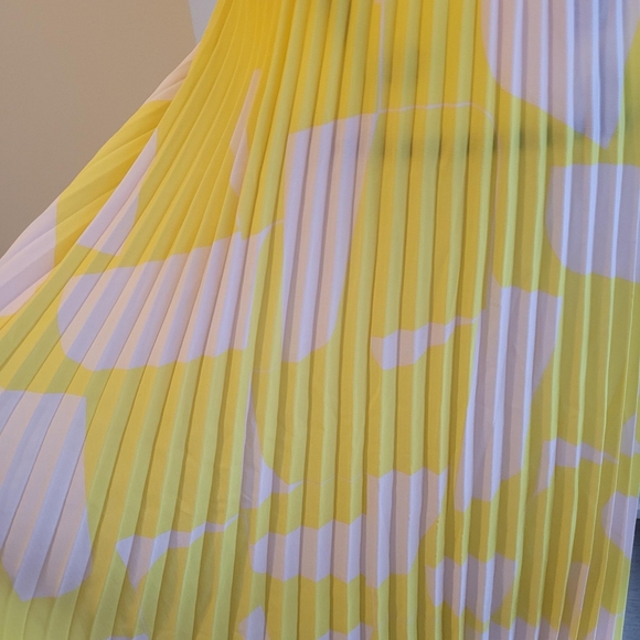 Selected Femme Pleated Skirt - Picture 3 of 6